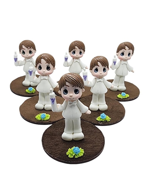 Muñeco de recuerdo para comunión Limerence by Claudia Herrera