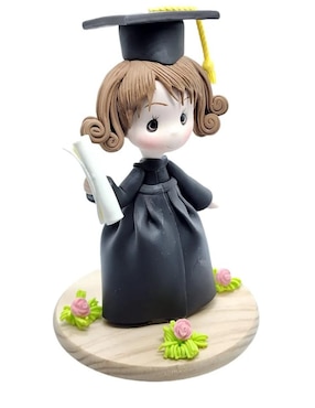 Figura de niña Limerence By Claudia Herrera Graduación