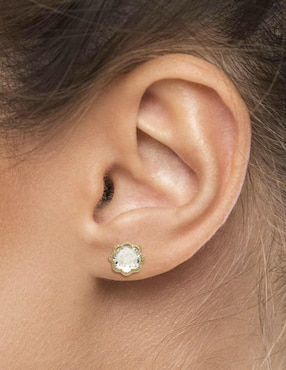 Broqueles de flor Horoz de oro con acabado diamantado zirconia