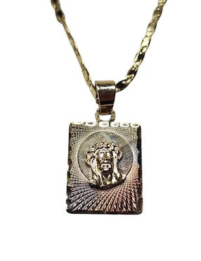 Medalla y cadena cristo cuadrada Limerence By Claudia Herrera Católica de oro laminado 14 K