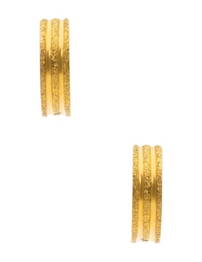 Aretes Nuvi con acabado brillante