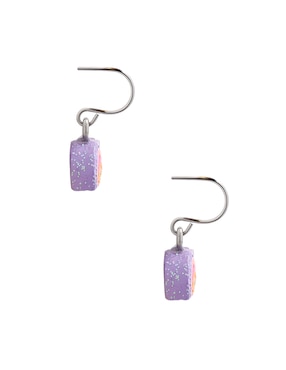 Aretes Claire's con acabado brillante