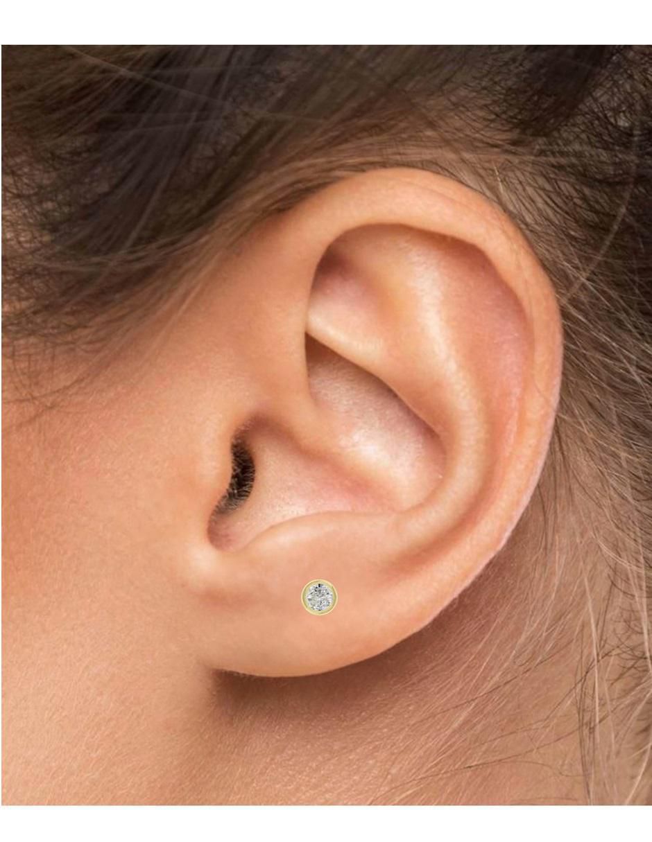 Broqueles redondos de oro con acabado brillante zirconia 3