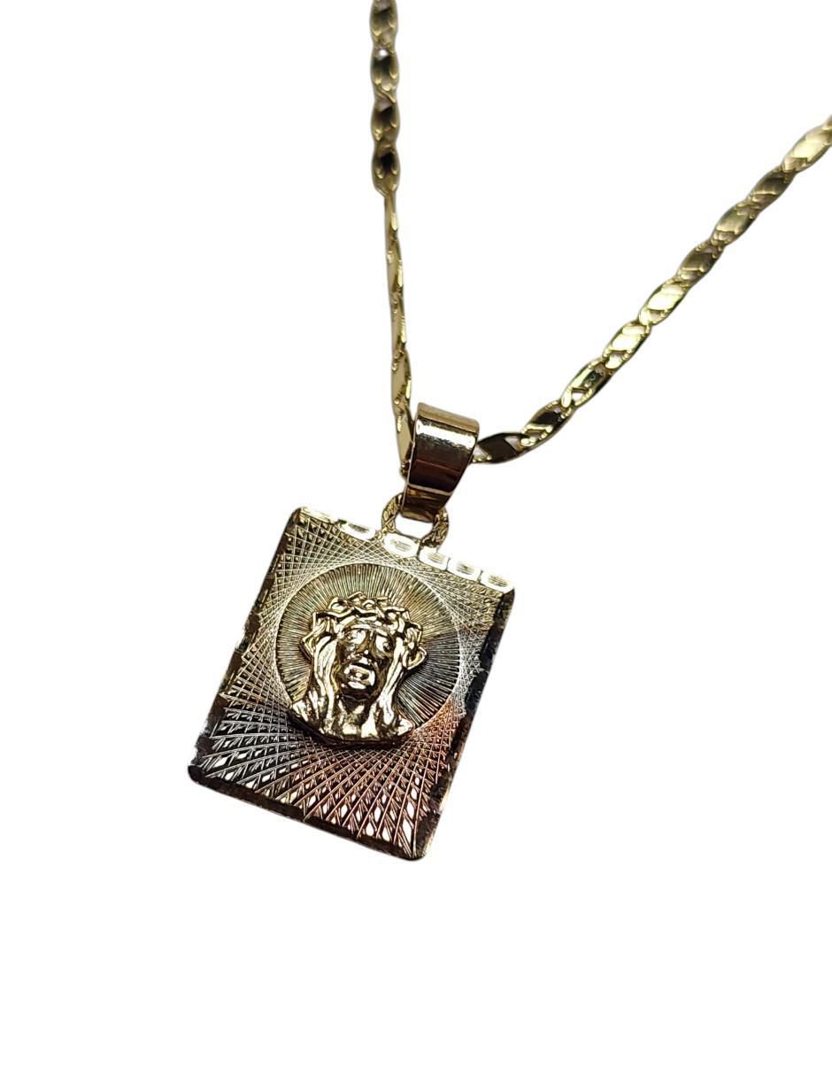 Medalla y cadena cristo cuadrada Católica de oro laminado 14 K 2