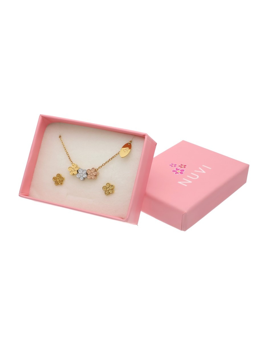 Aretes y collar de flor 3