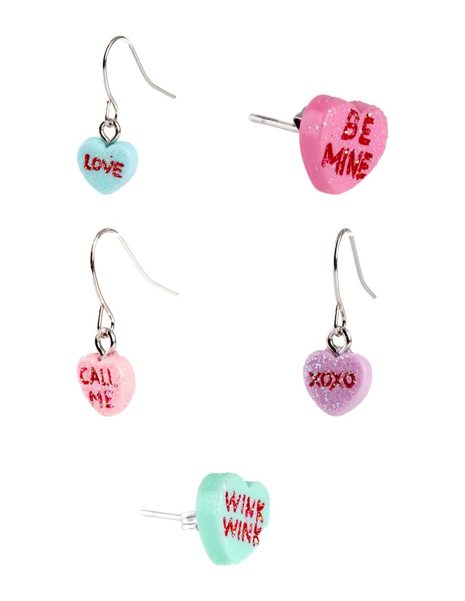 Set de aretes de corazón con acabado brillante 2