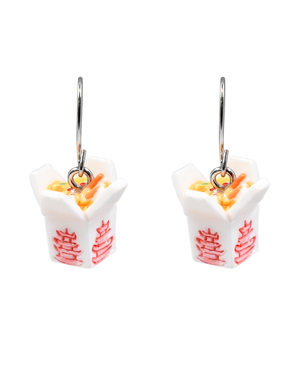 Aretes largos cuadradados con acabado mate