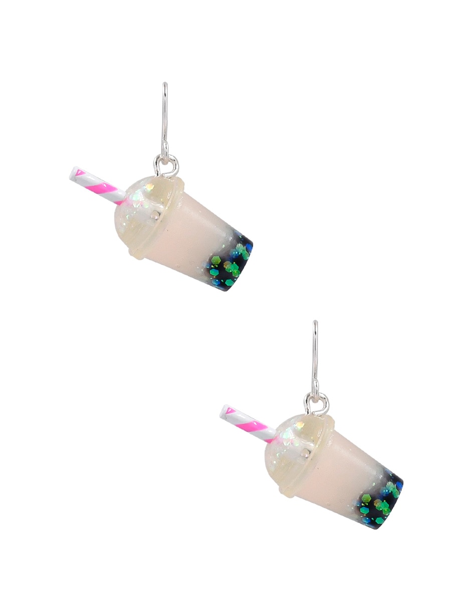Aretes largos con acabado brillante