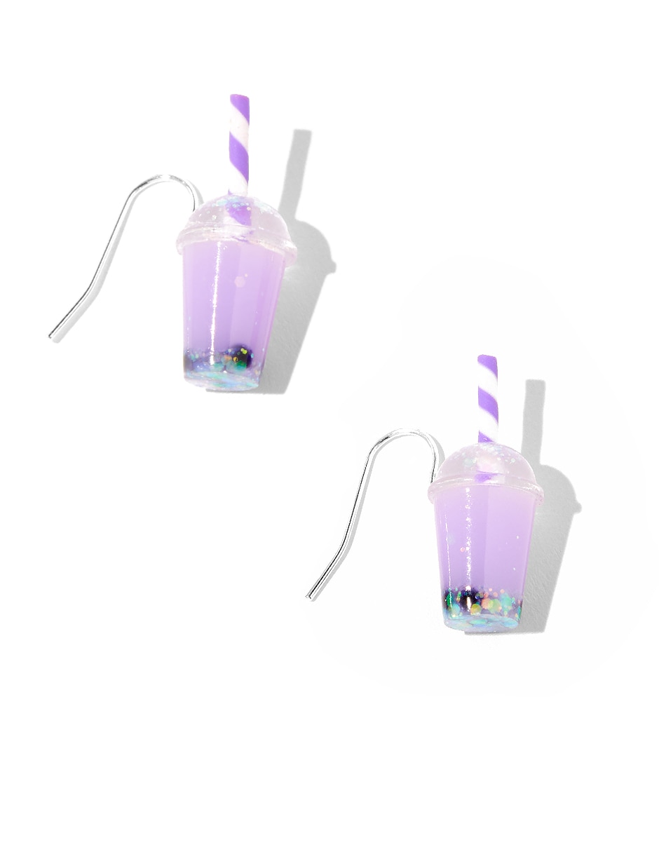 Aretes cortos con acabado mate